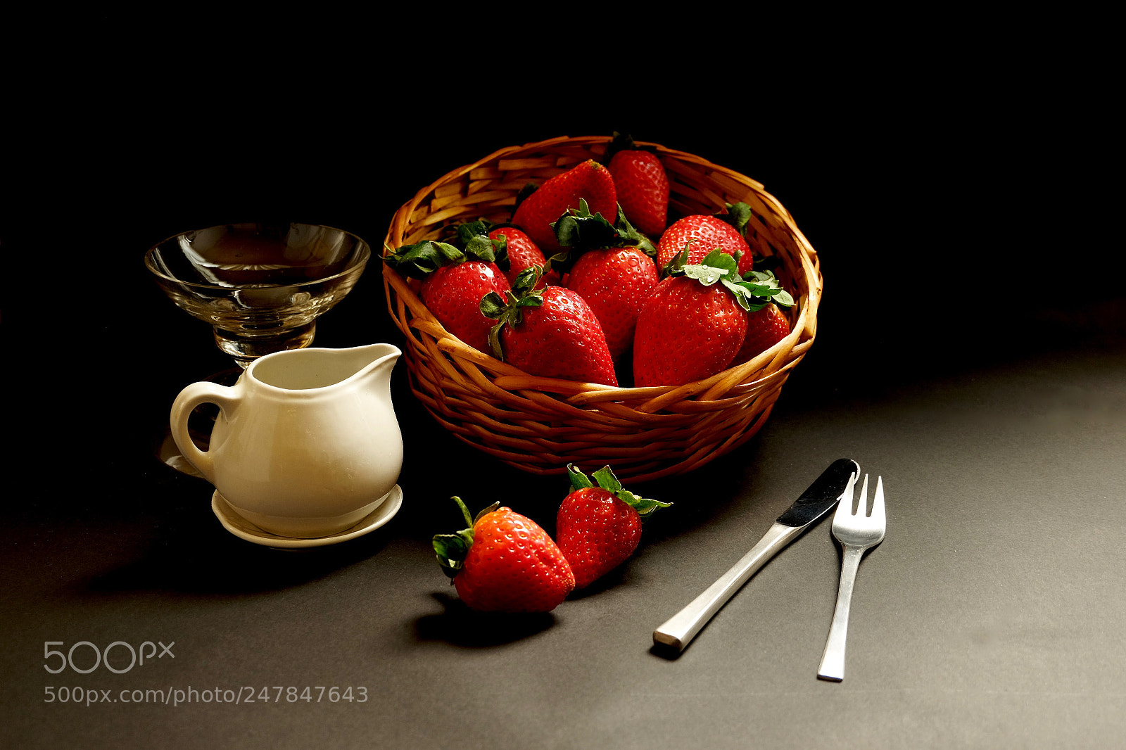 Fujifilm X-T10 sample photo. Cesta de fresas -12xp photography