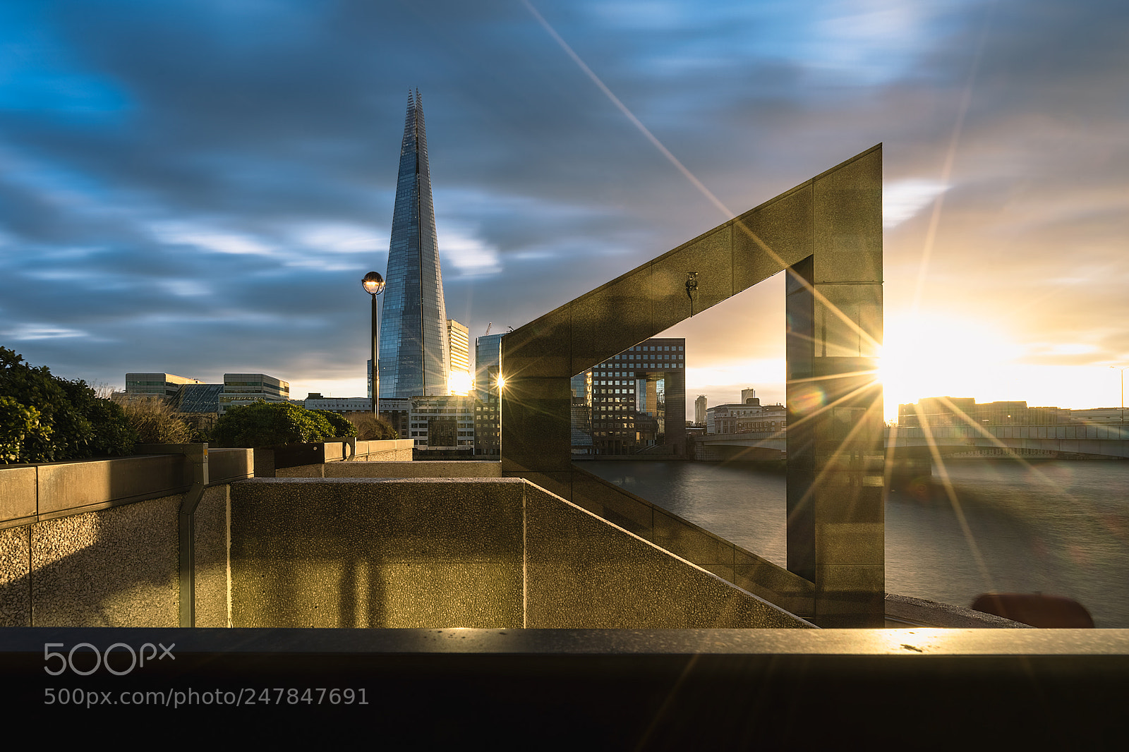 Sony a7 II sample photo. Shard burst photography