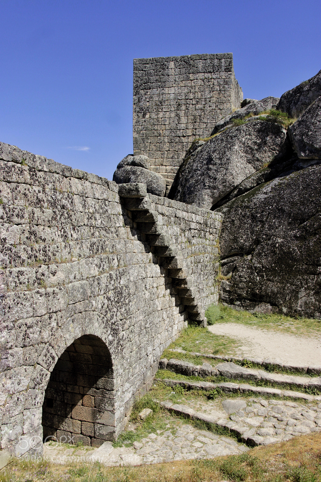 Canon EOS 600D (Rebel EOS T3i / EOS Kiss X5) sample photo. Castillo de monsanto, portugal photography