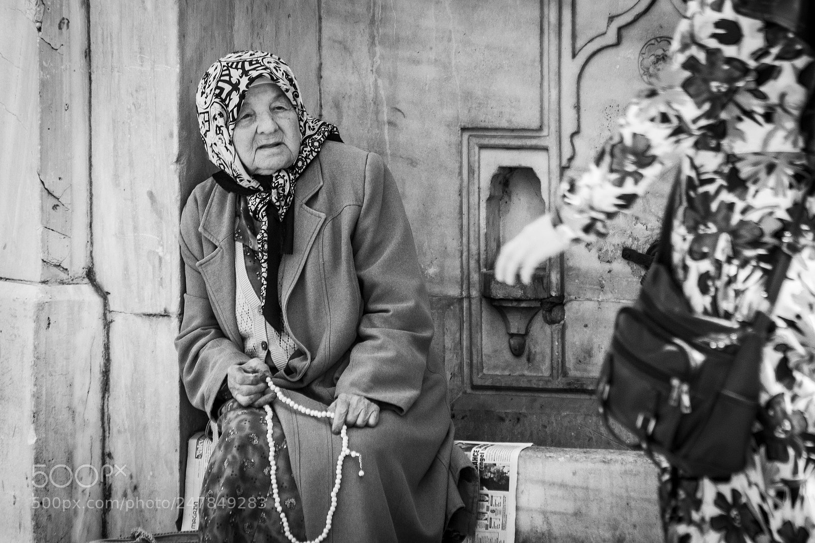 Canon EOS 600D (Rebel EOS T3i / EOS Kiss X5) sample photo. Turkish grandma photography
