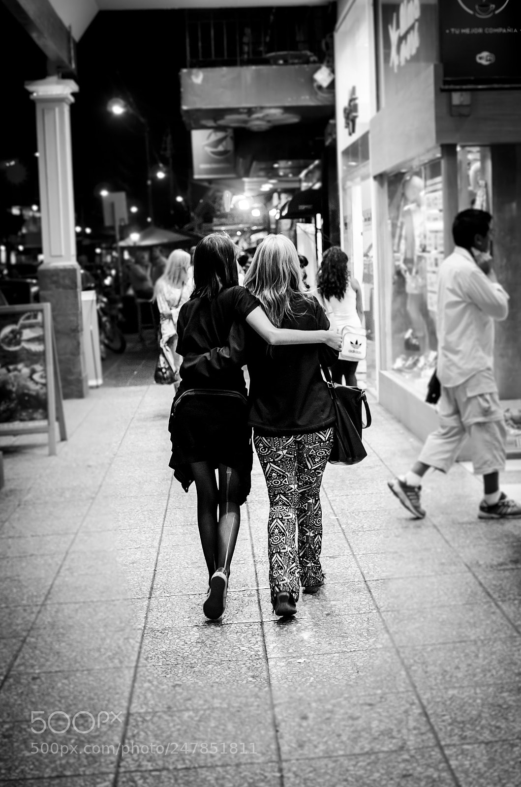 Nikon D5100 sample photo. Love photography