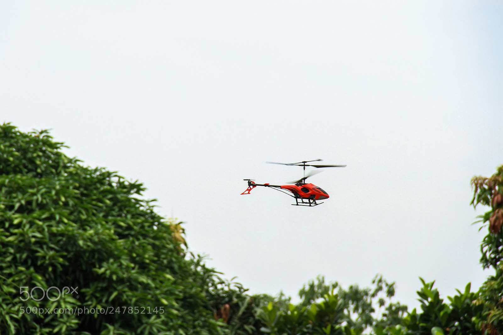 Canon EOS 7D sample photo. Rc toy helicopter photography