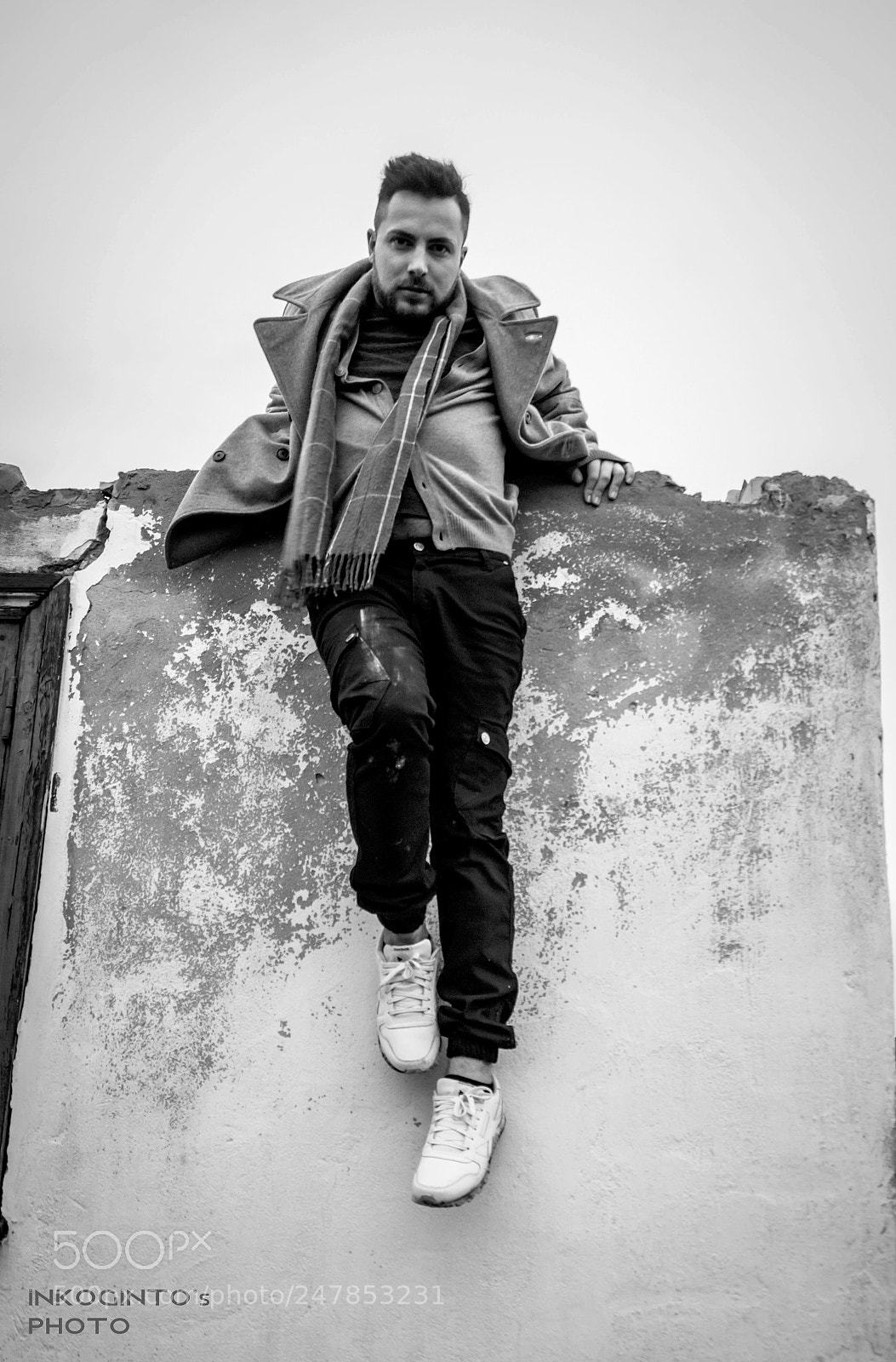Nikon D5100 sample photo. Hanging in photography