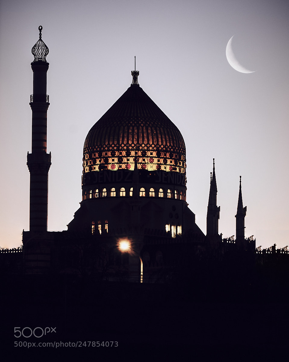 Sony a6500 sample photo. Yenidze by night ? photography