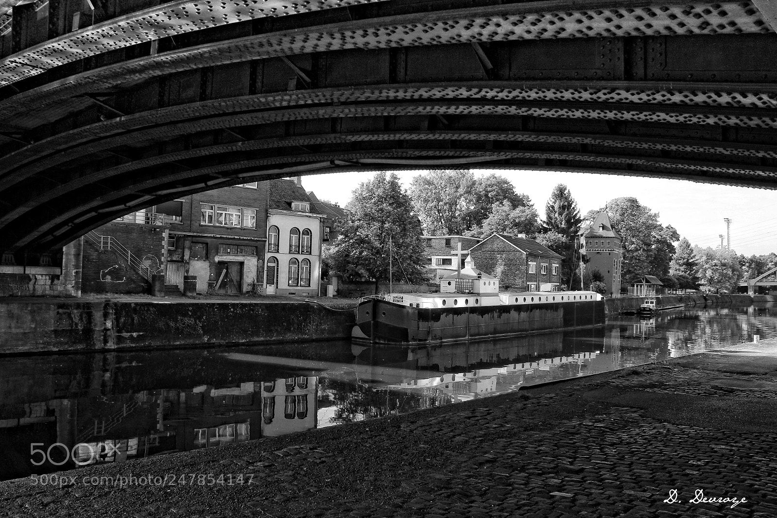 Canon EOS 1200D (EOS Rebel T5 / EOS Kiss X70 / EOS Hi) sample photo. Marchienne-au-pont, charleroi, bateau chapelle photography