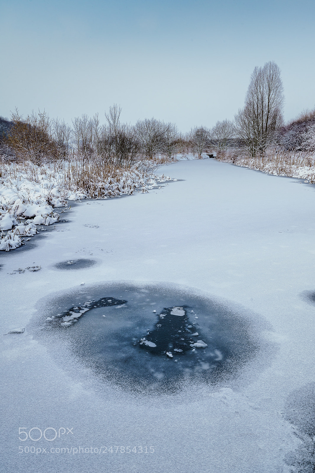 Sony a7 II sample photo. The hole photography