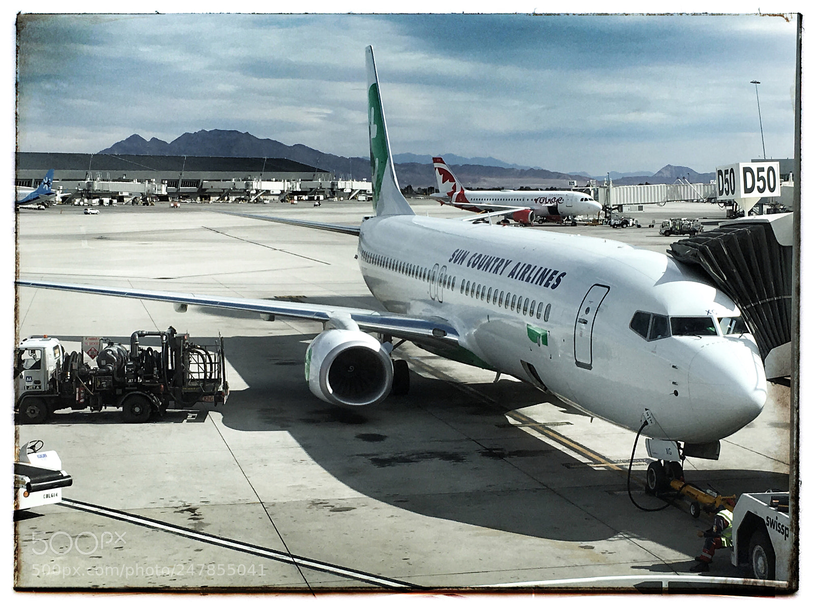 Apple iPhone SE sample photo. Leaving las vegas after photography