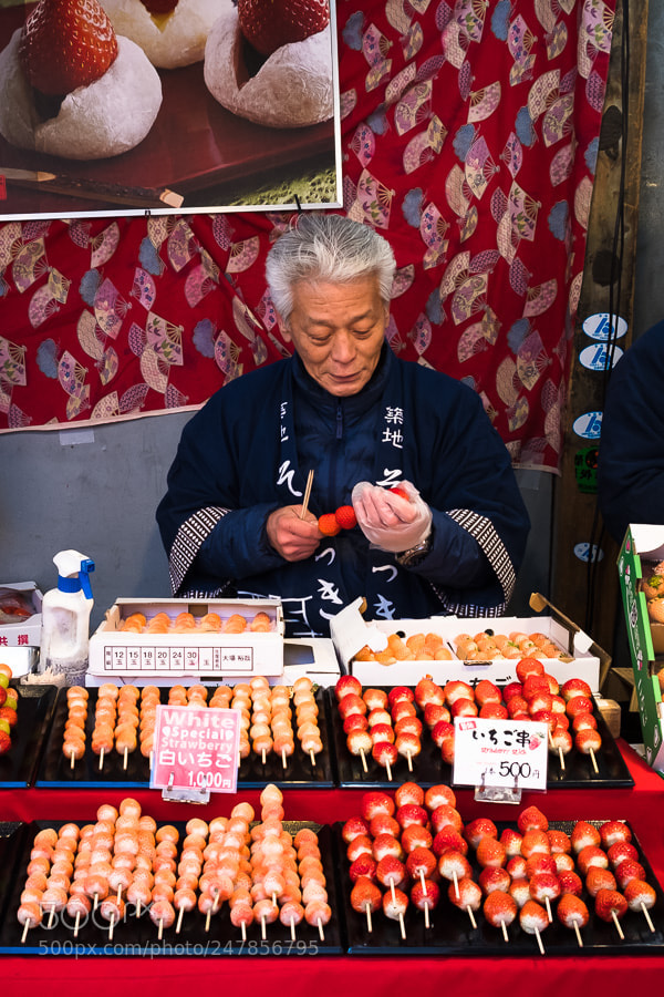 Fujifilm X-T2 sample photo. Brochette de fraise photography