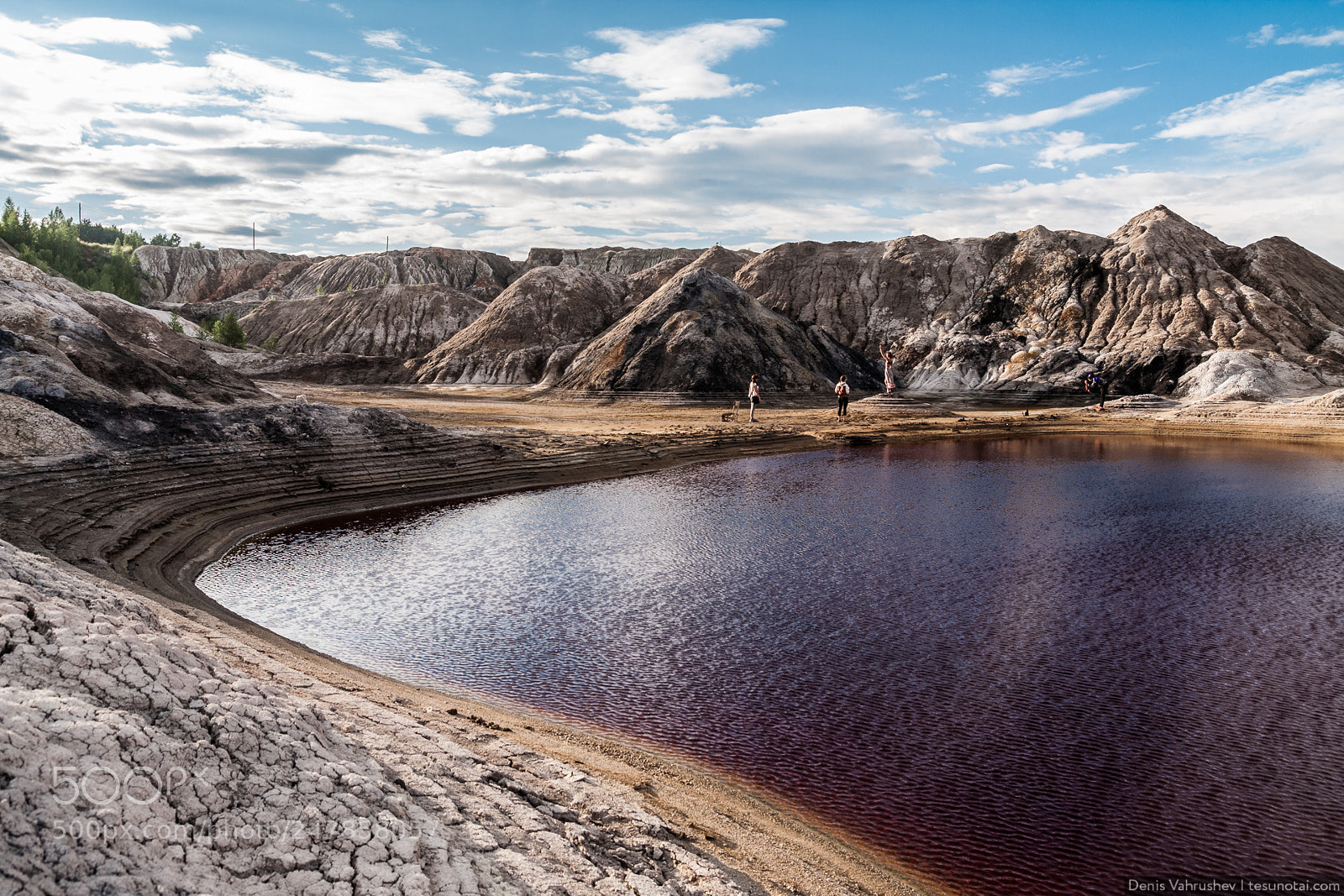 Canon EOS 40D sample photo. Lake with red bloody photography