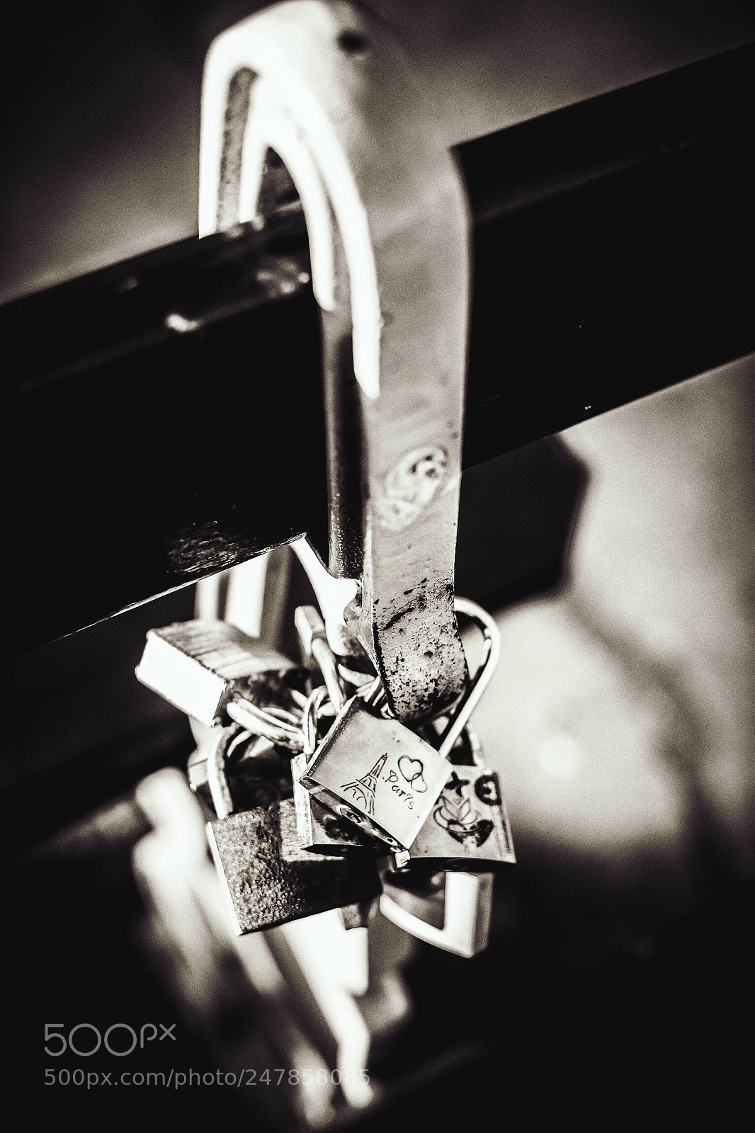 Canon EOS 6D Mark II sample photo. Paris in love. photography