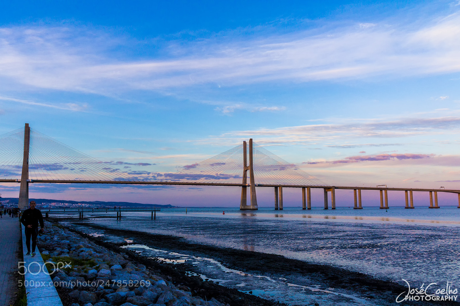 Canon EOS 1200D (EOS Rebel T5 / EOS Kiss X70 / EOS Hi) sample photo. Vasco da gama bridge photography