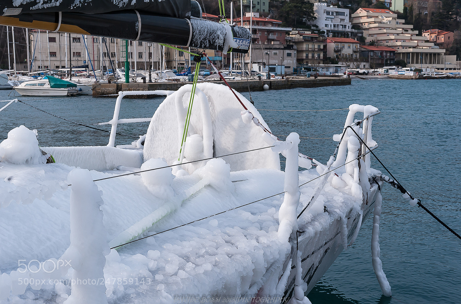 Nikon D700 sample photo. Bora....strong cold wind in photography