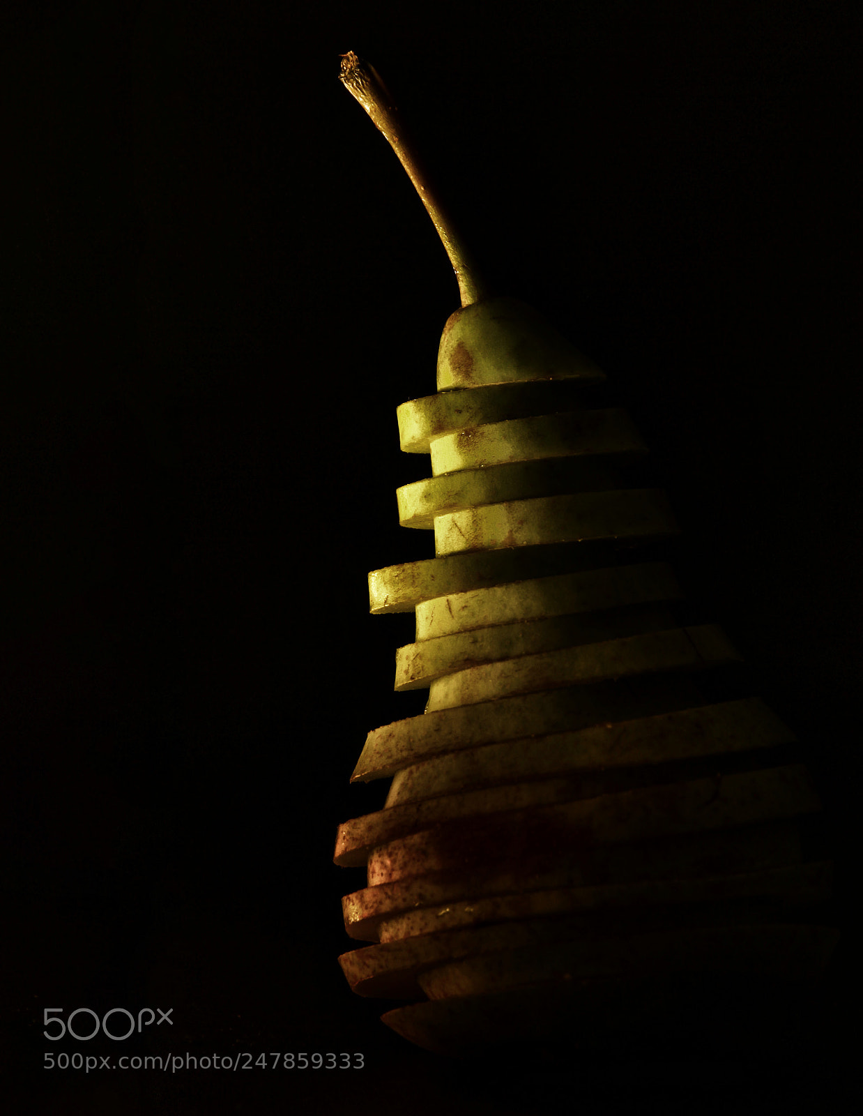 Canon EOS 700D (EOS Rebel T5i / EOS Kiss X7i) sample photo. Birne geschnitten 2 photography