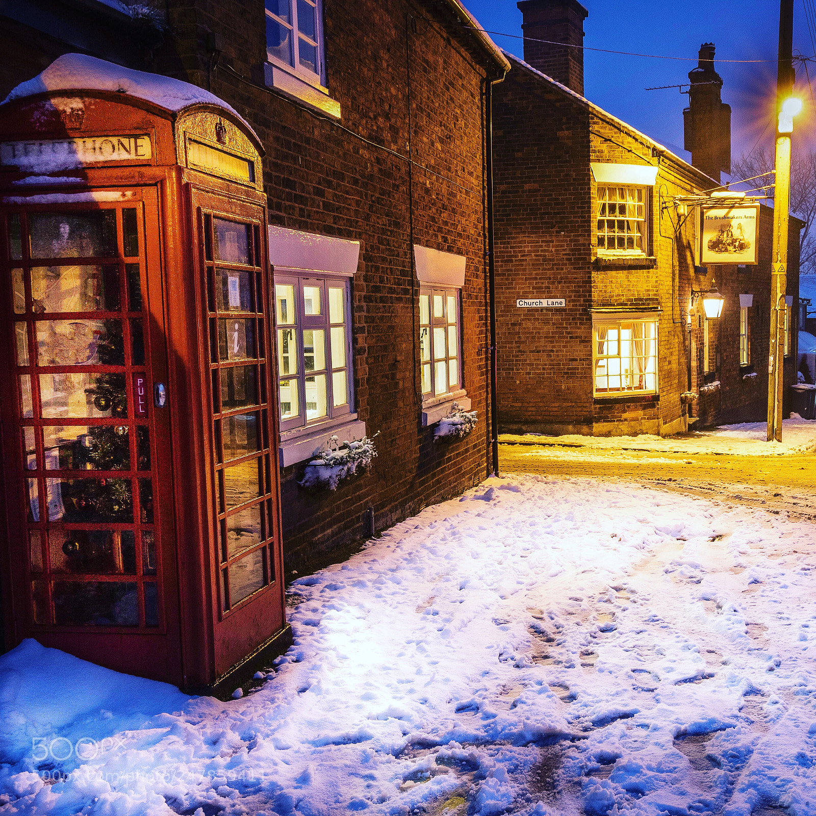 Canon EOS 760D (EOS Rebel T6s / EOS 8000D) sample photo. Very england red phonebox photography