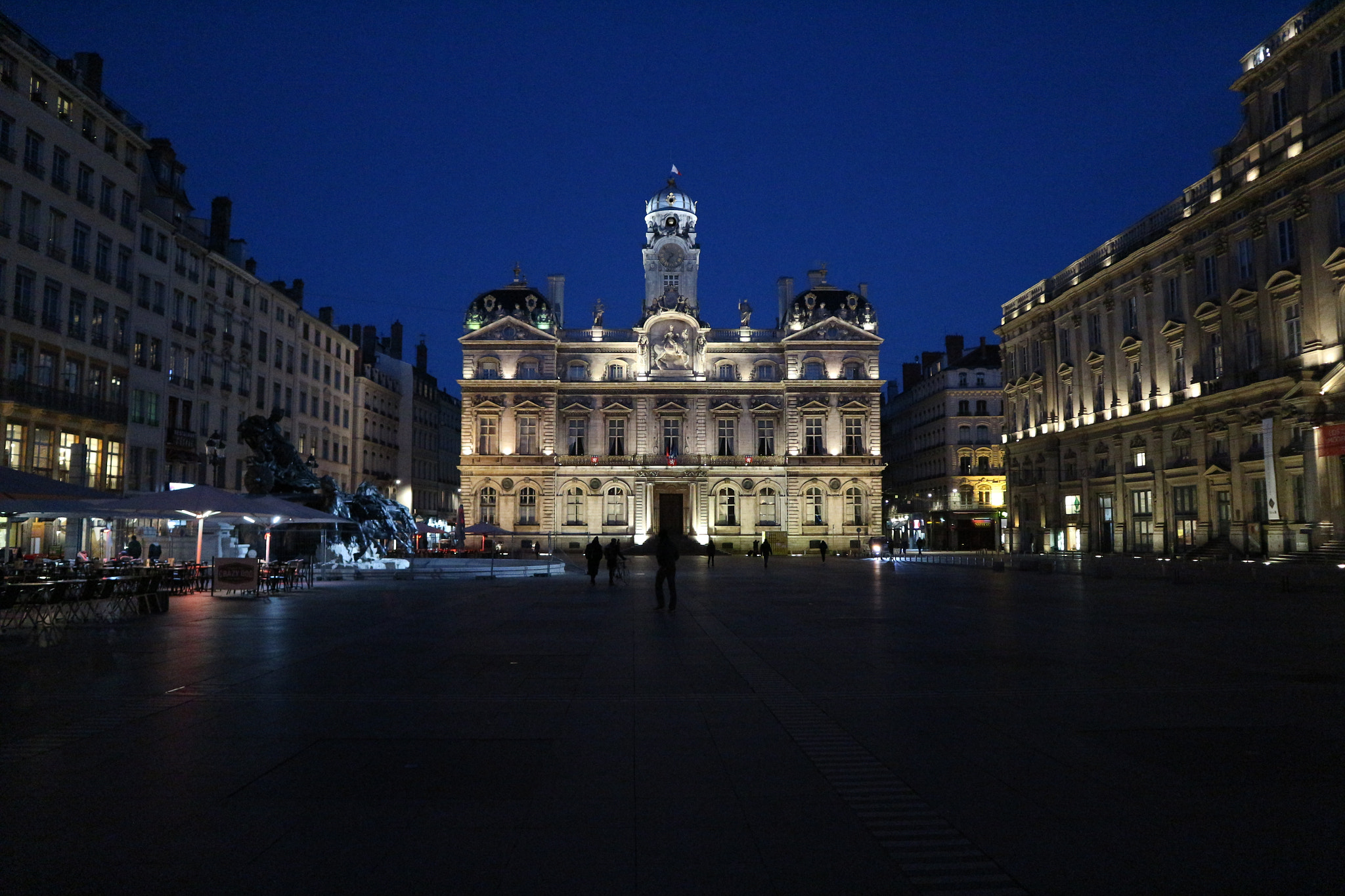 Canon EOS M10 sample photo. Place des terreaux photography