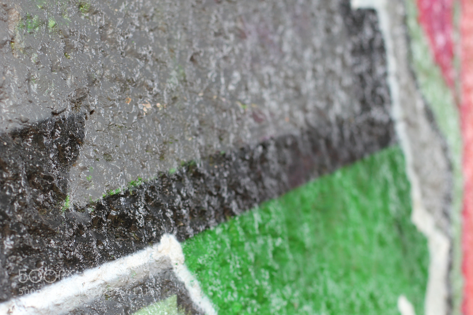 Canon EOS 550D (EOS Rebel T2i / EOS Kiss X4) sample photo. Colourful graffiti wall photography