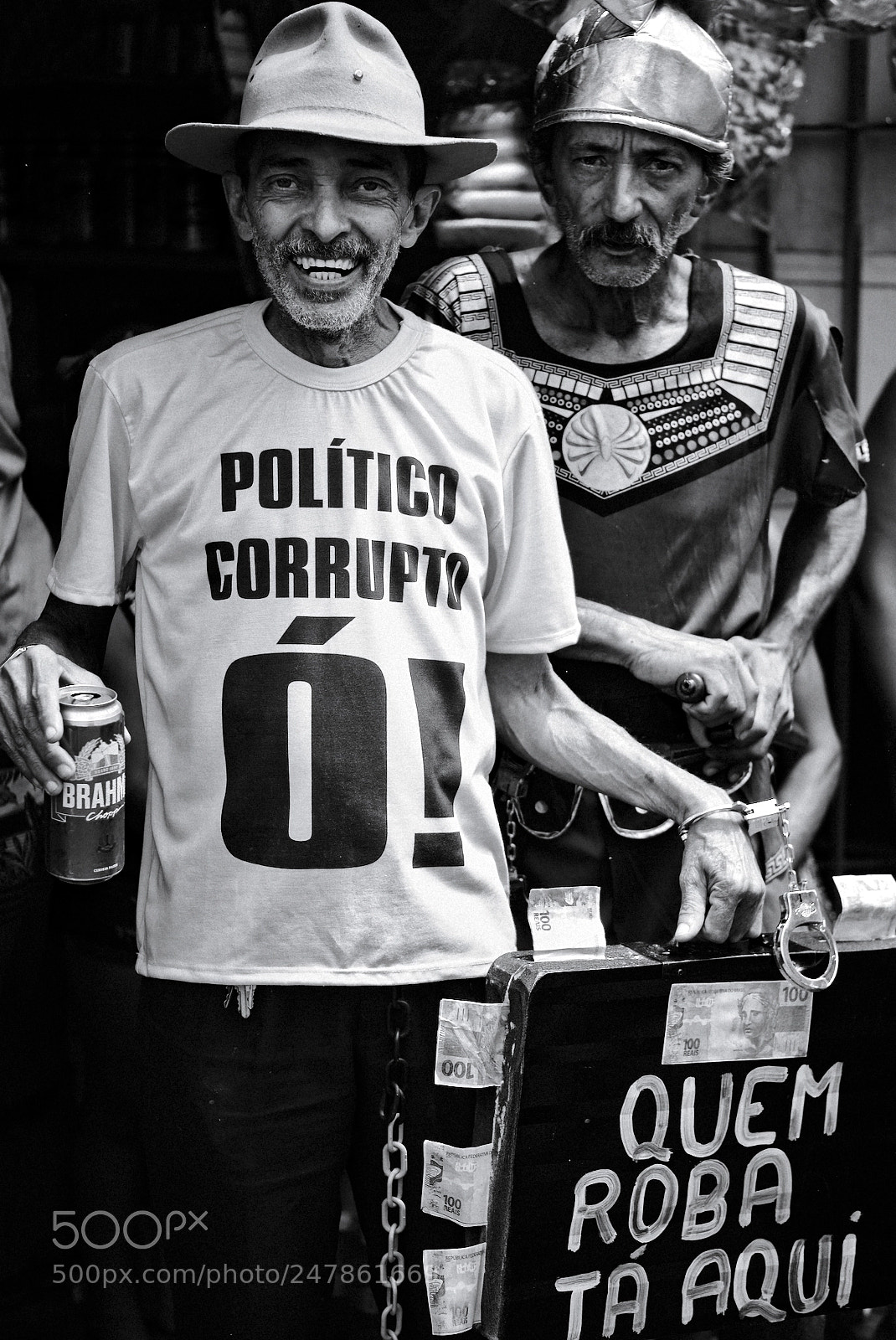 Fujifilm X-Pro2 sample photo. Those damn corrupt politicians photography