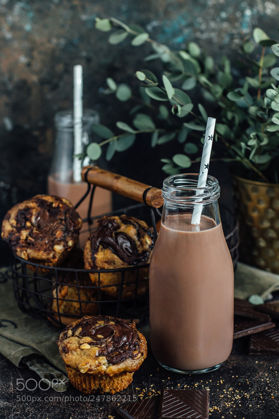 Canon EOS 600D (Rebel EOS T3i / EOS Kiss X5) sample photo. Chocolate milkshake and homemade photography