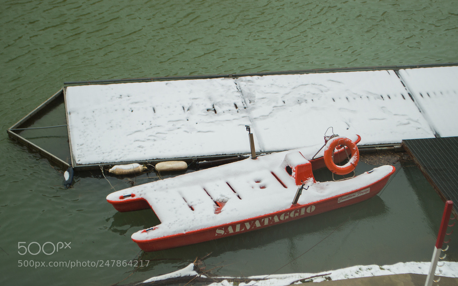Nikon D3200 sample photo. The snowy rescue boat photography