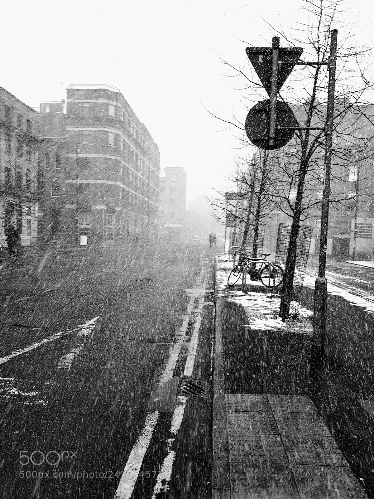 Samsung Galaxy S8 sample photo. Adverse weather photography