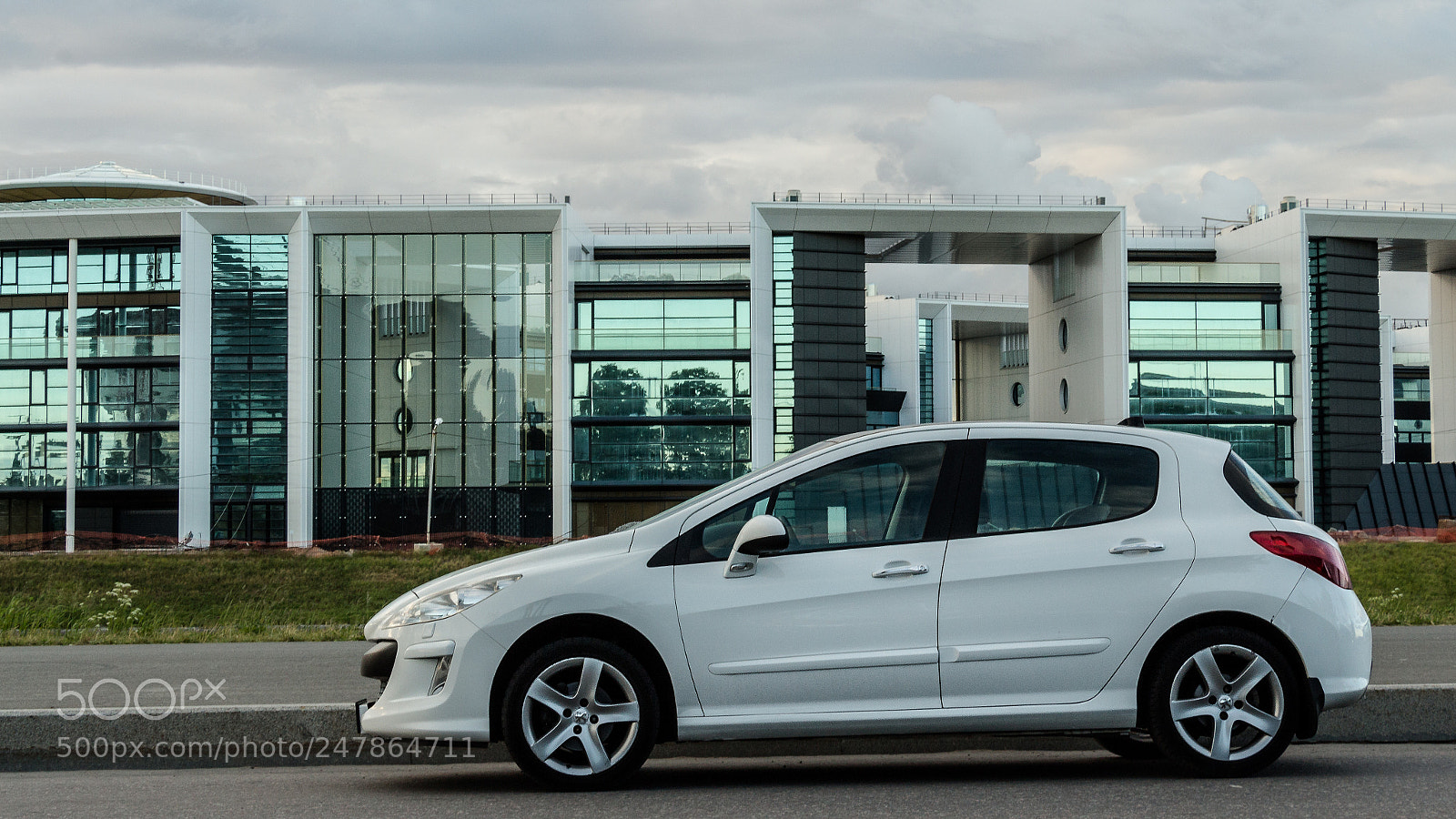 Canon EOS 650D (EOS Rebel T4i / EOS Kiss X6i) sample photo. Peugeot 308 photography