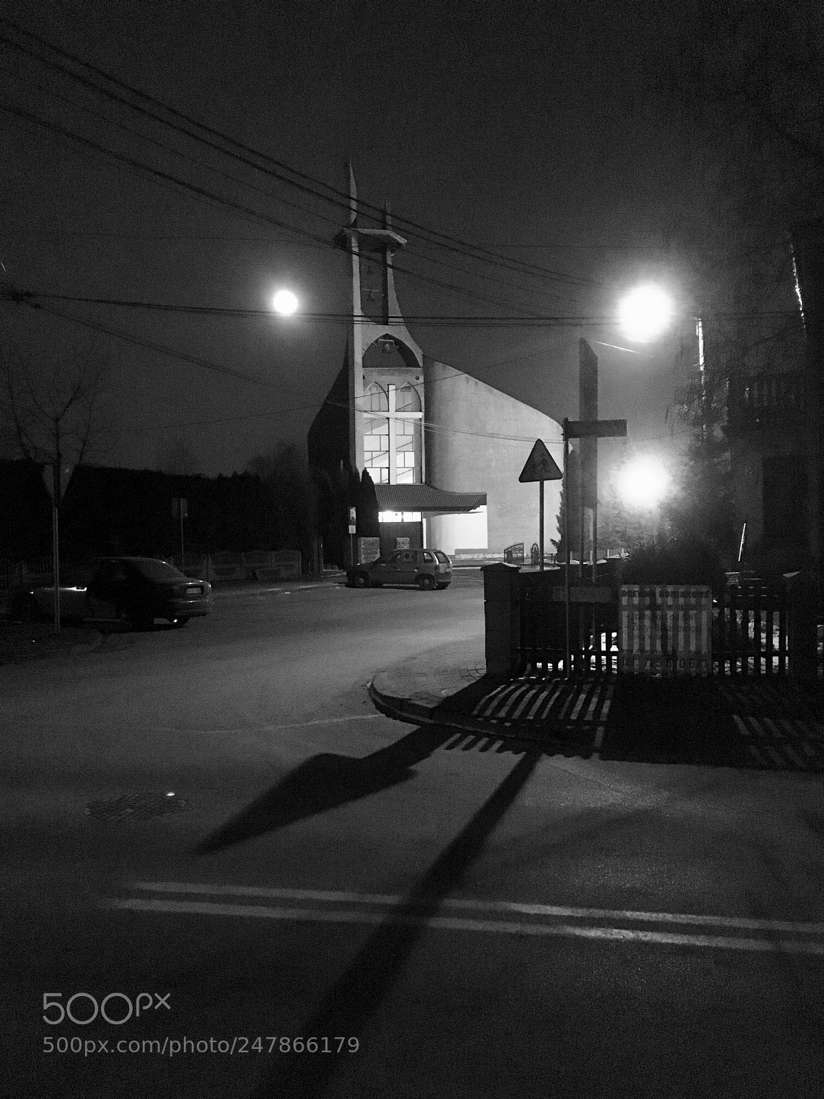 Apple iPhone SE sample photo. Church and moon photography