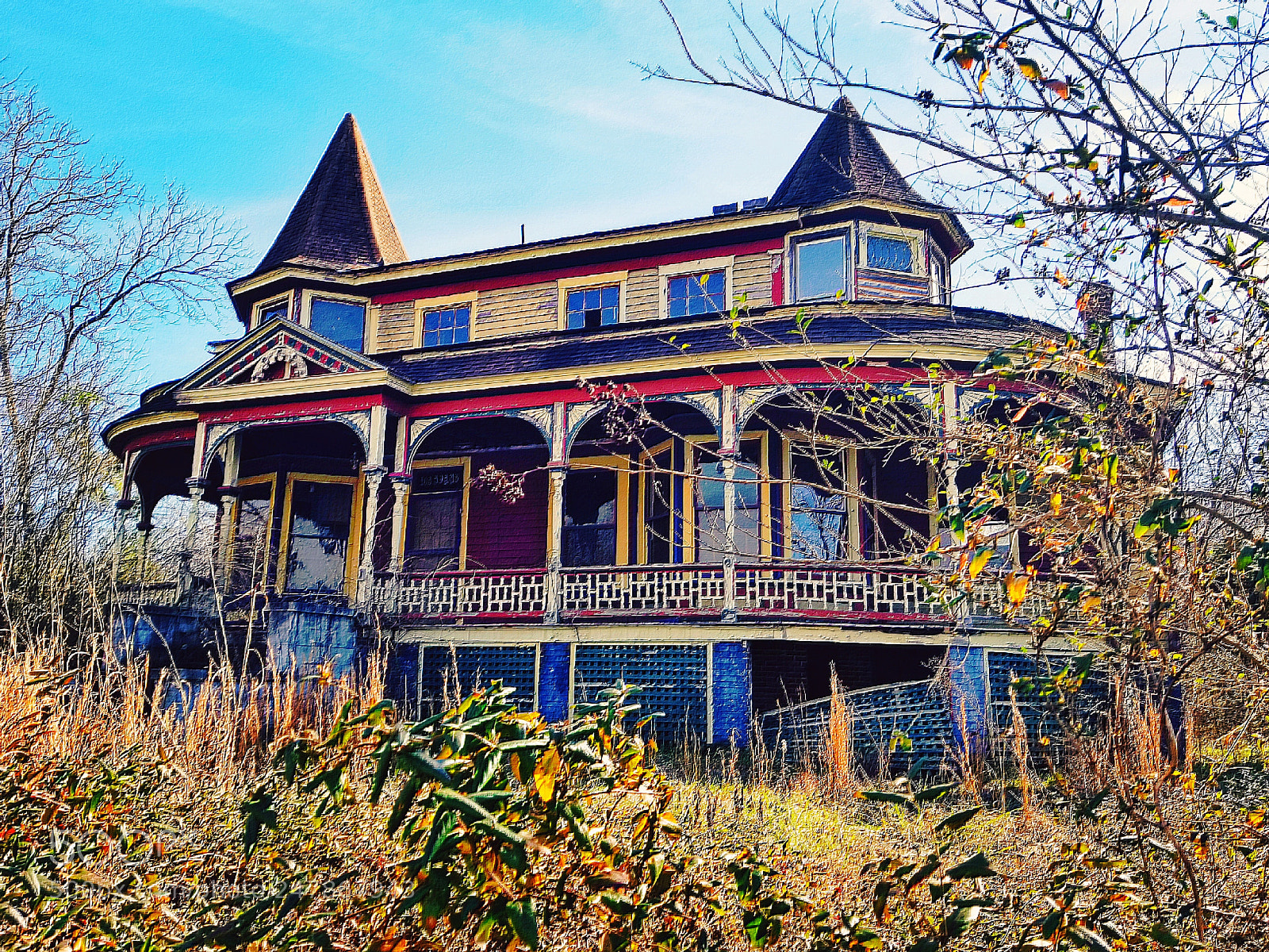 Samsung Galaxy S8 sample photo. Abandoned victorian home photography