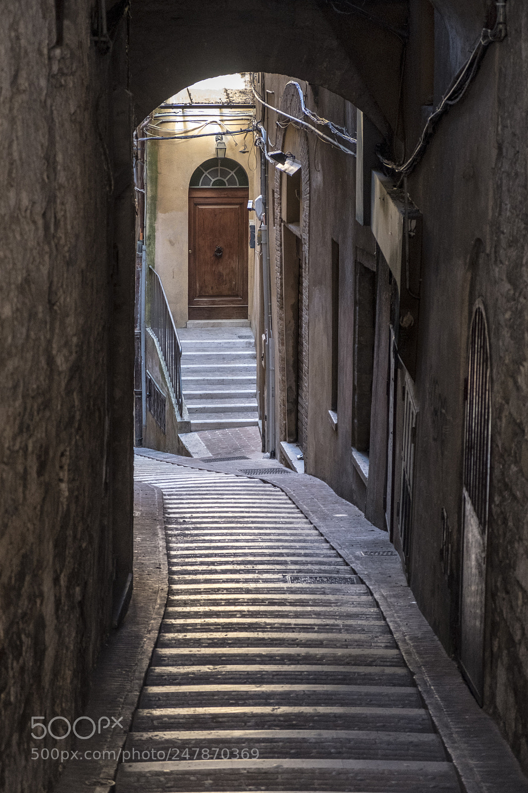 Fujifilm X-T2 sample photo. Historic buildings in perugia photography