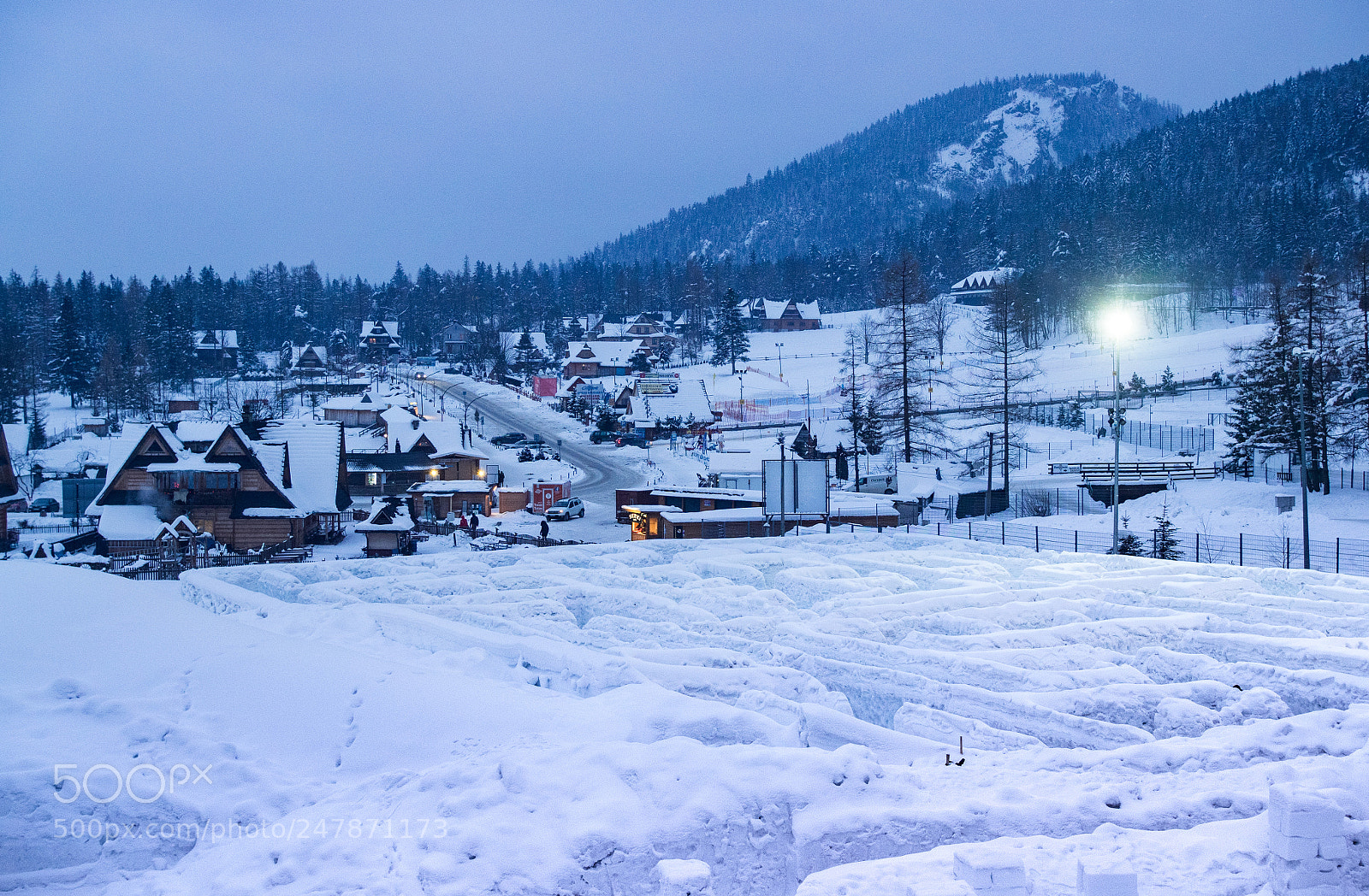 Olympus OM-D E-M1 sample photo. Snow labyrinth photography