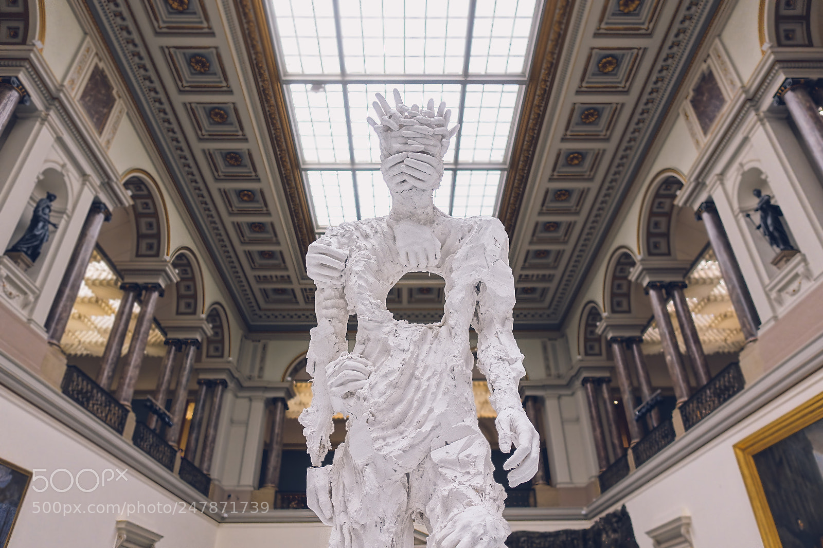 Sony Cyber-shot DSC-RX100 IV sample photo. Statue photography