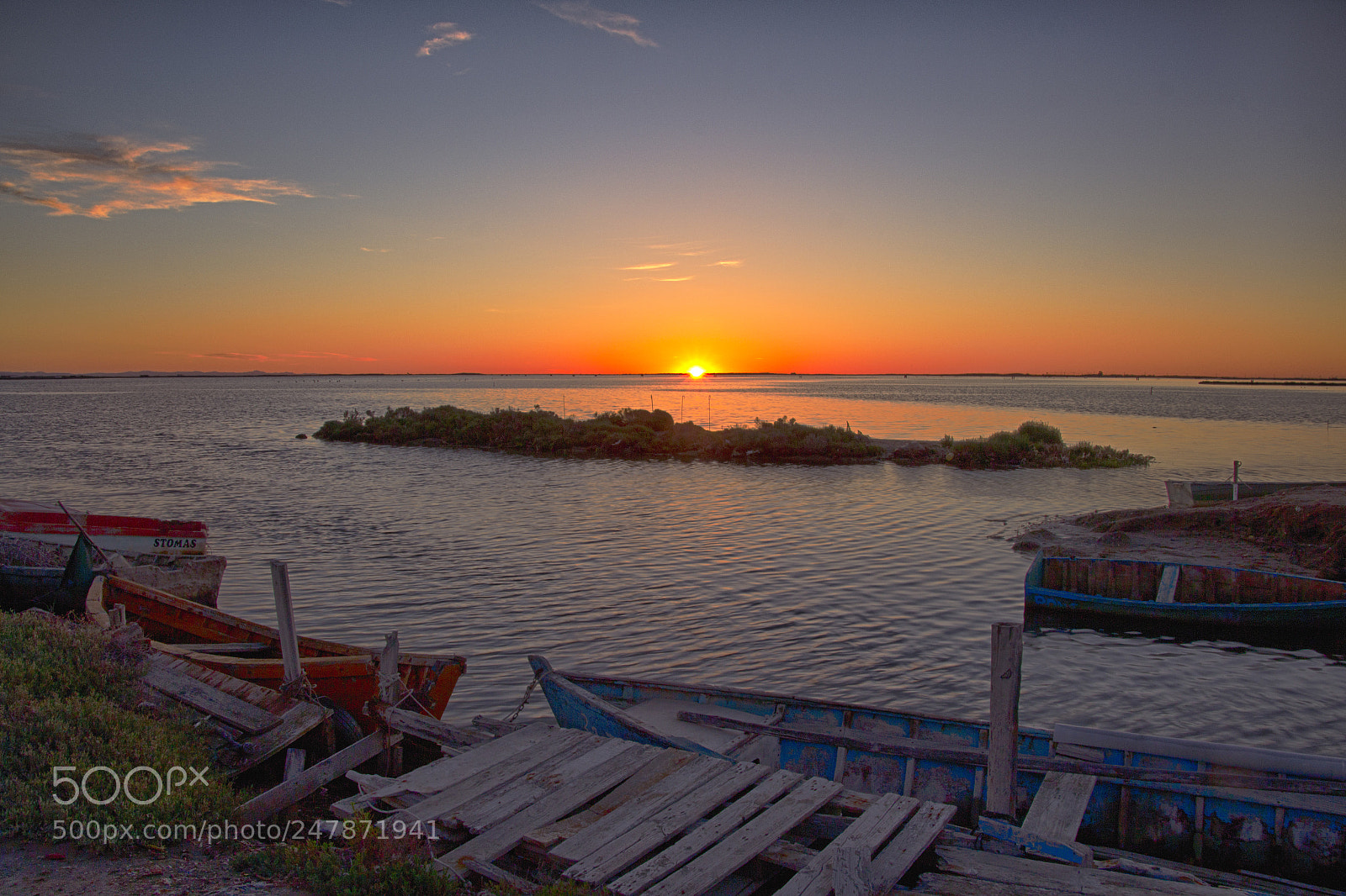 Canon EOS 600D (Rebel EOS T3i / EOS Kiss X5) sample photo. Sunrise at el fangar photography