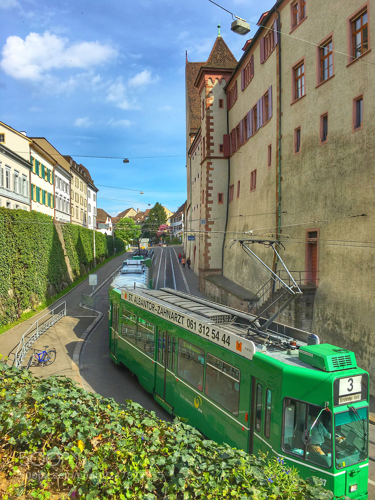 Apple iPhone 6s sample photo. Tram photography
