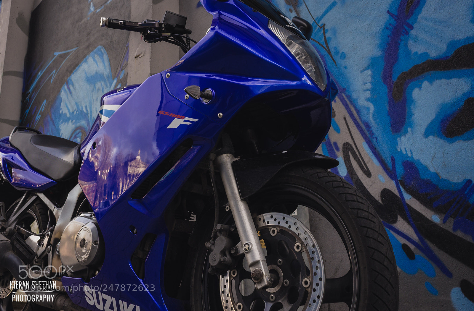 Canon EOS 700D (EOS Rebel T5i / EOS Kiss X7i) sample photo. Graffiti backed photography