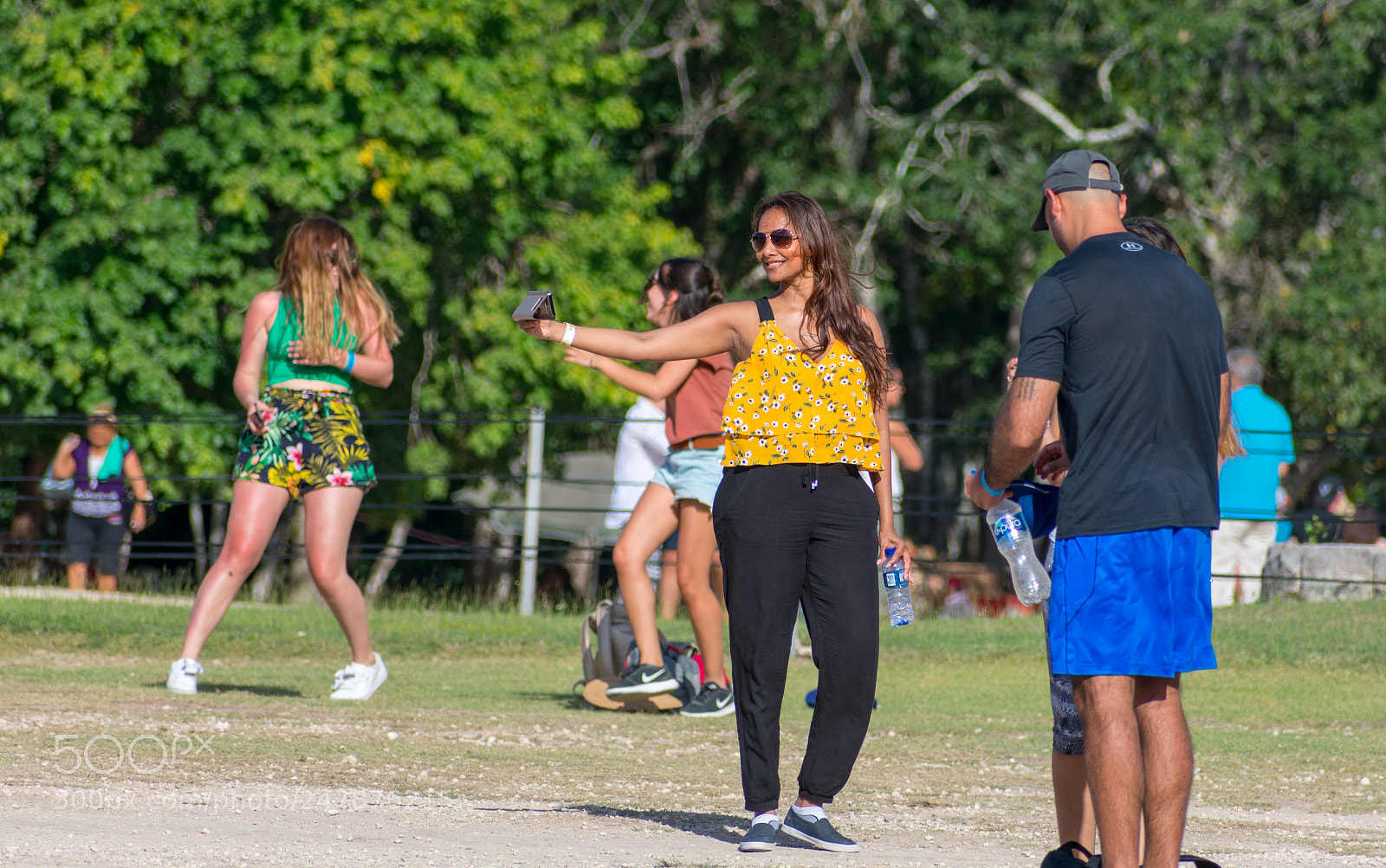 Nikon D3400 sample photo. Chichen itza tourists 3 photography