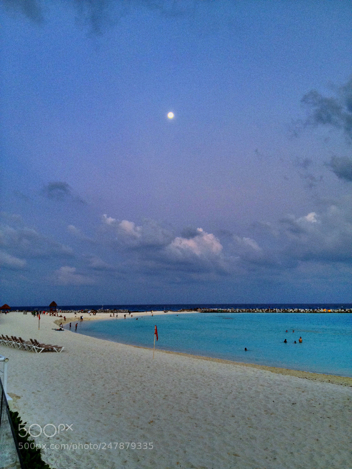 Apple iPhone 4S sample photo. Sea & moon photography