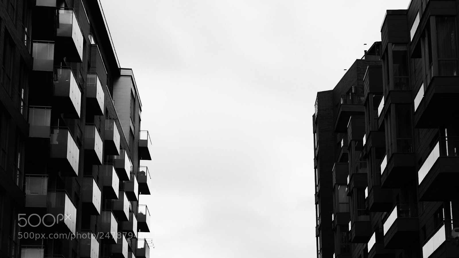 Canon EOS 700D (EOS Rebel T5i / EOS Kiss X7i) sample photo. The city photography
