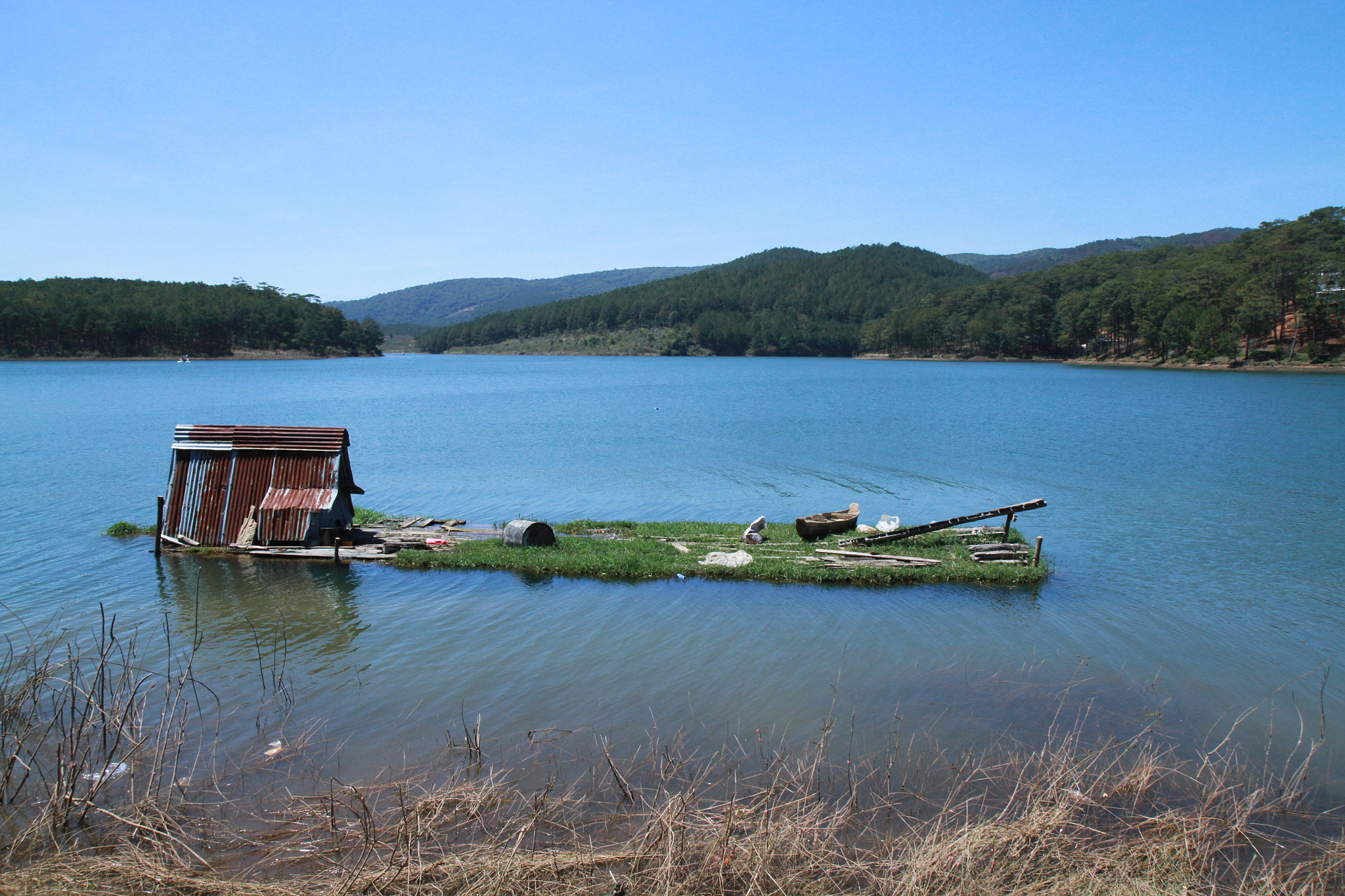 Canon EF-S 17-55mm F2.8 IS USM sample photo. Nice day photography