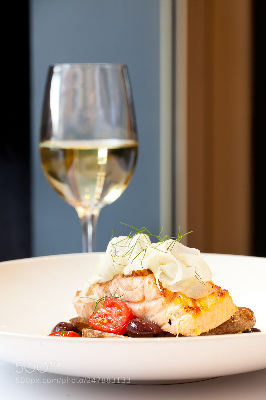 Canon EOS 5D Mark II sample photo. Salmon dish with white photography