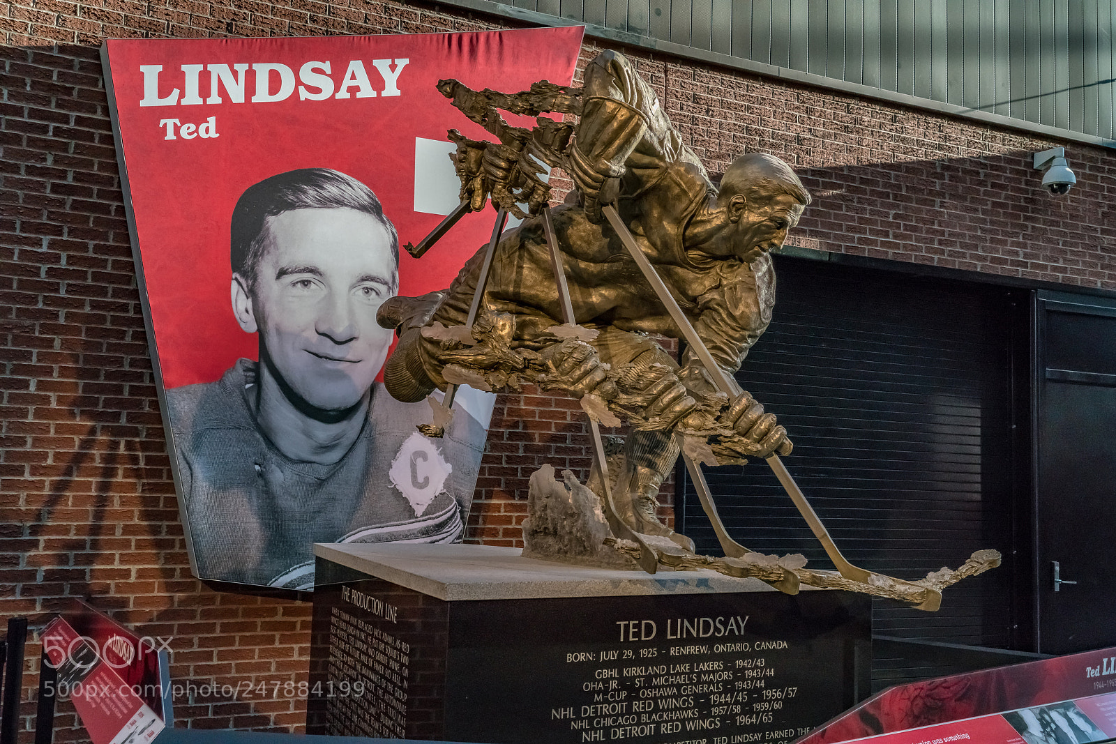 Sony a7R II sample photo. Ted lindsay memoriam photography