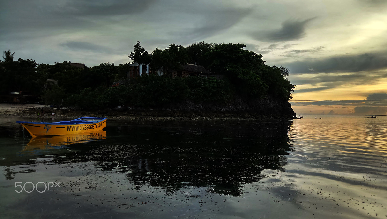 Xiaomi Redmi Pro sample photo. Sunset by the seaside photography