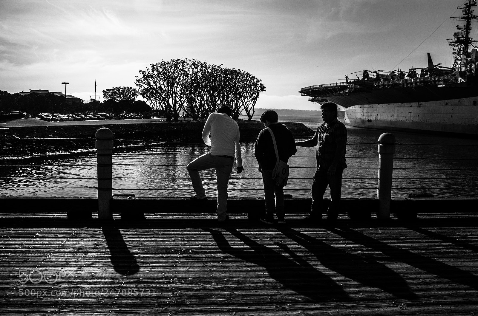Canon EOS 600D (Rebel EOS T3i / EOS Kiss X5) sample photo. Strangers photography