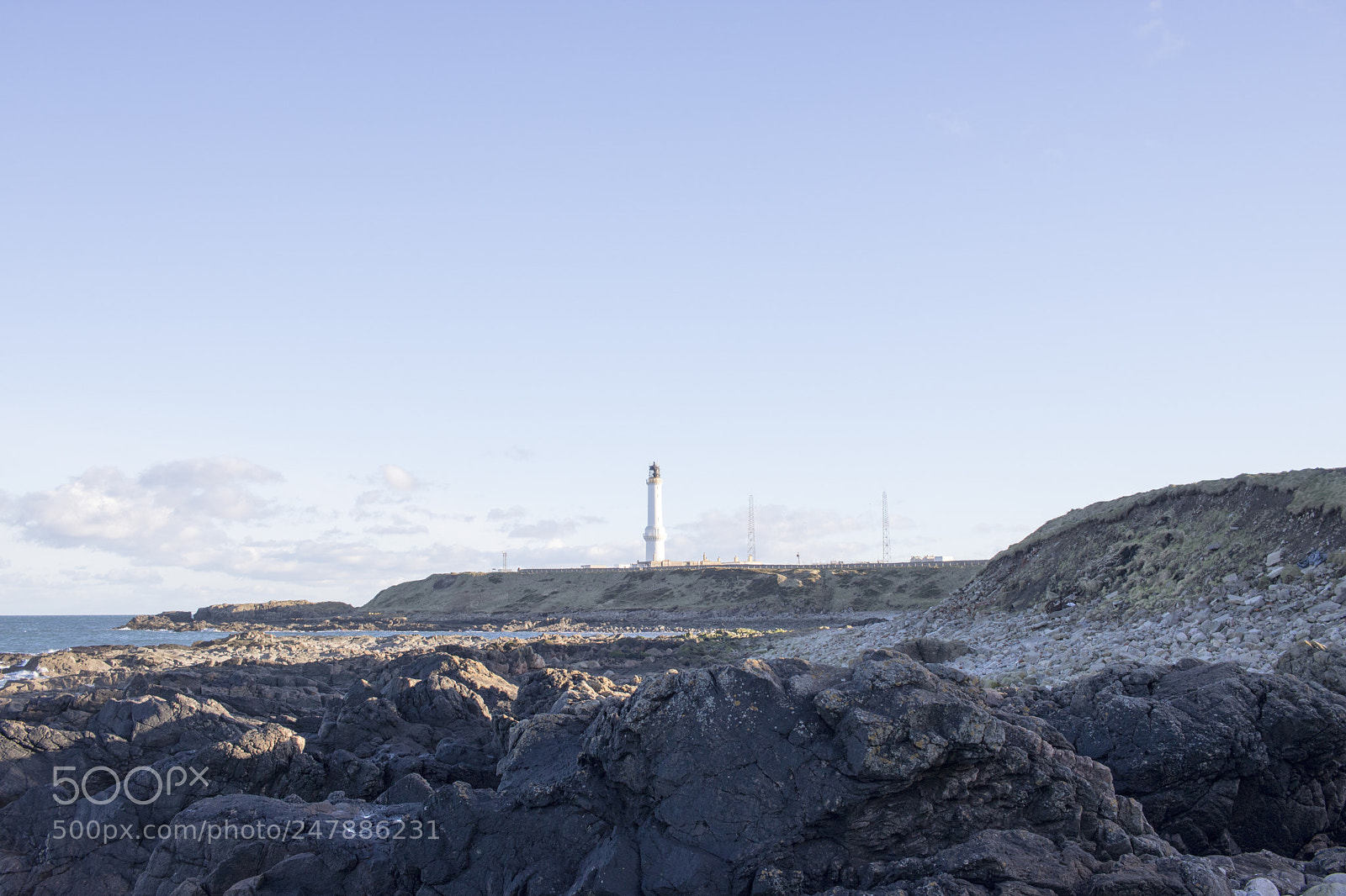 Canon EOS 750D (EOS Rebel T6i / EOS Kiss X8i) sample photo. Aberdeen lighthouse in front photography