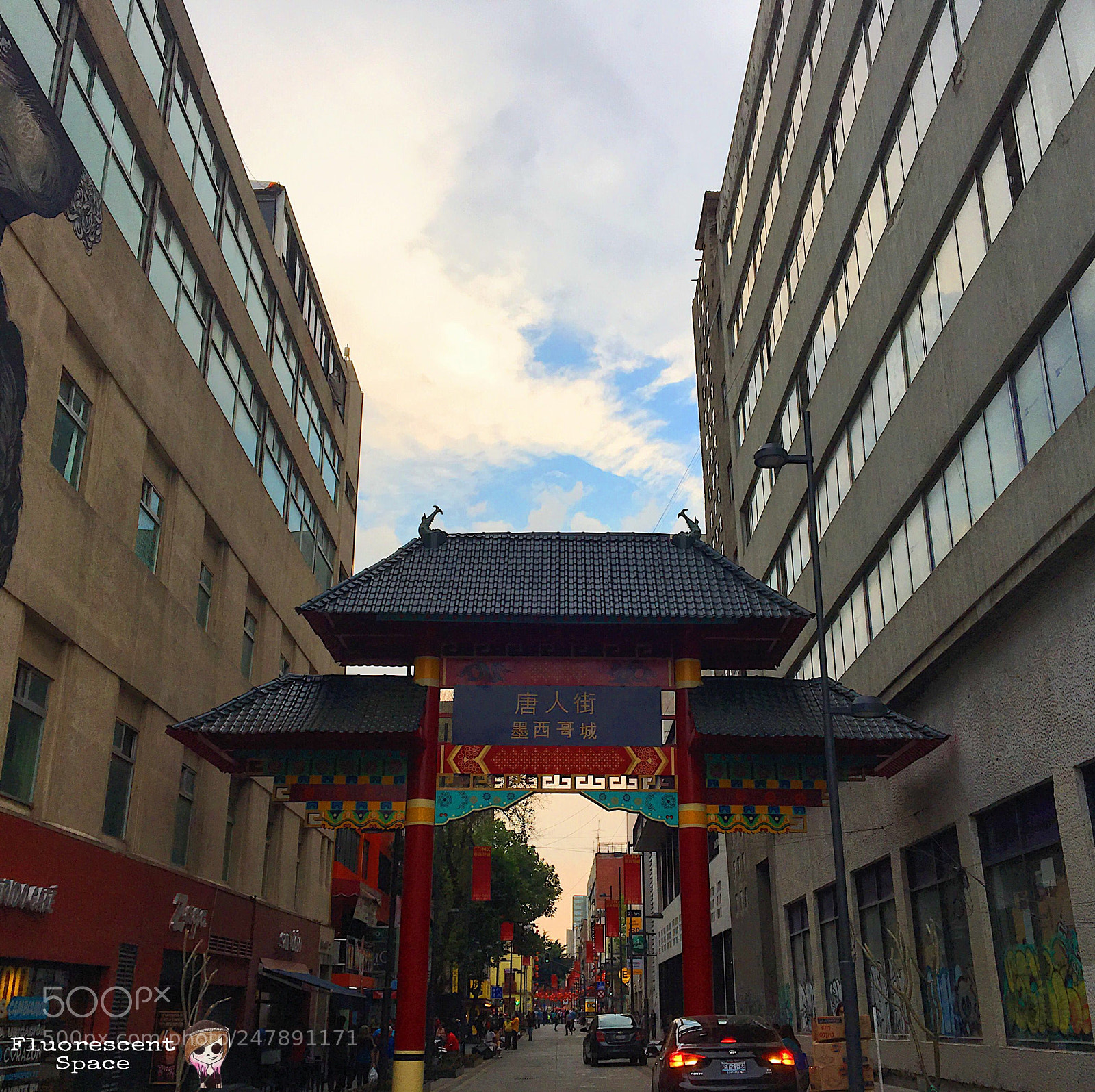 Apple iPhone 6s sample photo. Bienvenidos al barrio photography