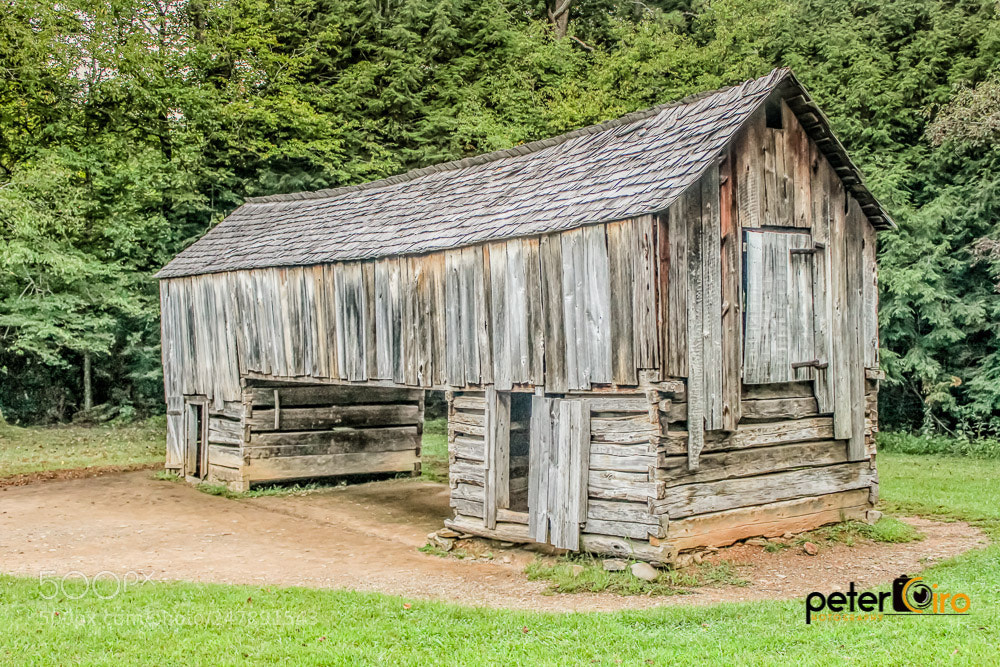 Canon EOS 600D (Rebel EOS T3i / EOS Kiss X5) sample photo. Cable mill barn at photography