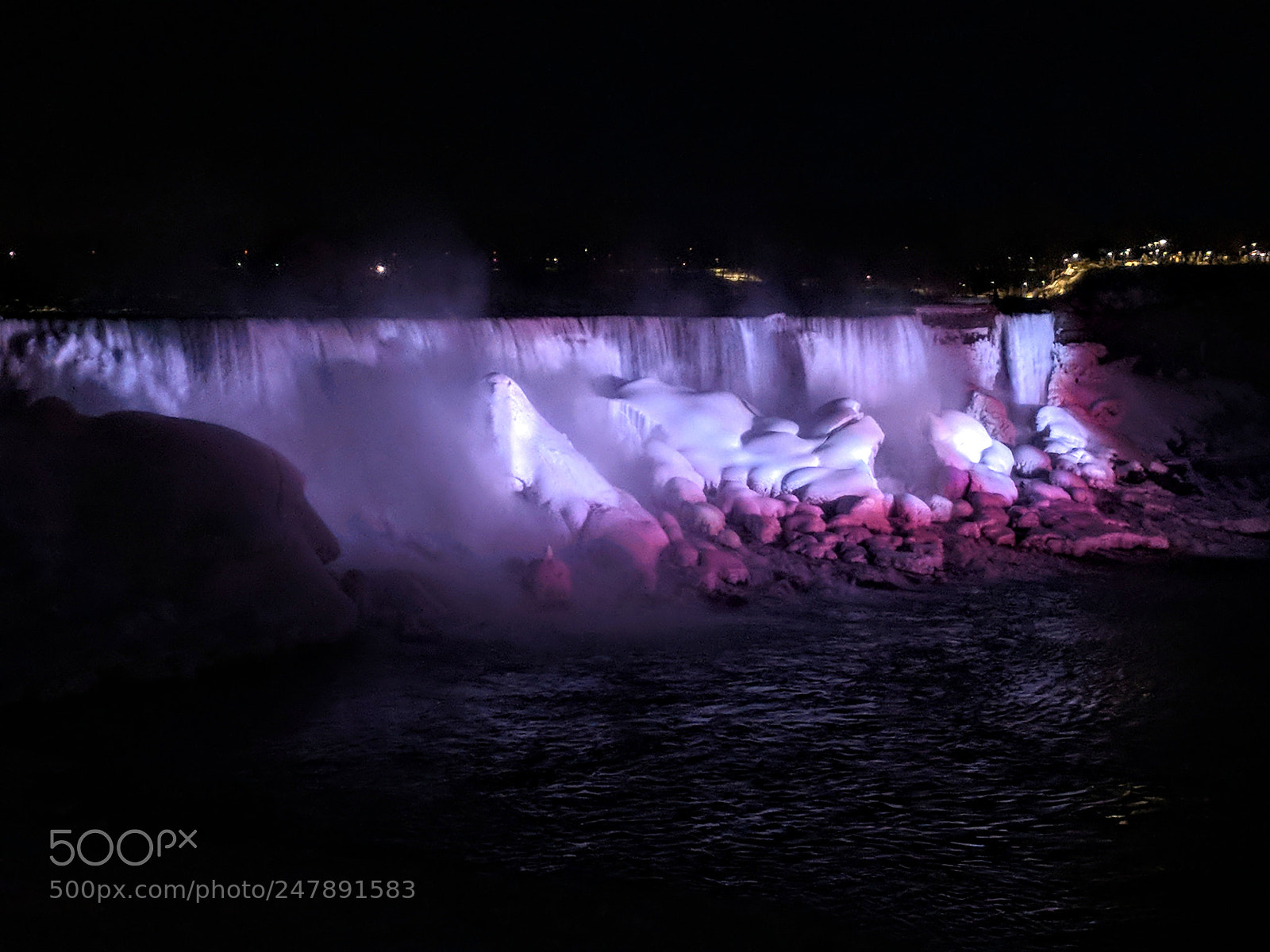 Google Pixel 2 XL sample photo. Frozen niagara photography