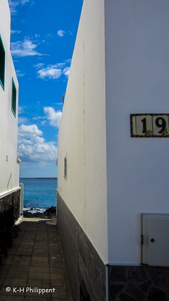 Canon PowerShot ELPH 300 HS (IXUS 220 HS / IXY 410F) sample photo. Lanzarote (spain), the view of the sea /der blick auf das meer photography