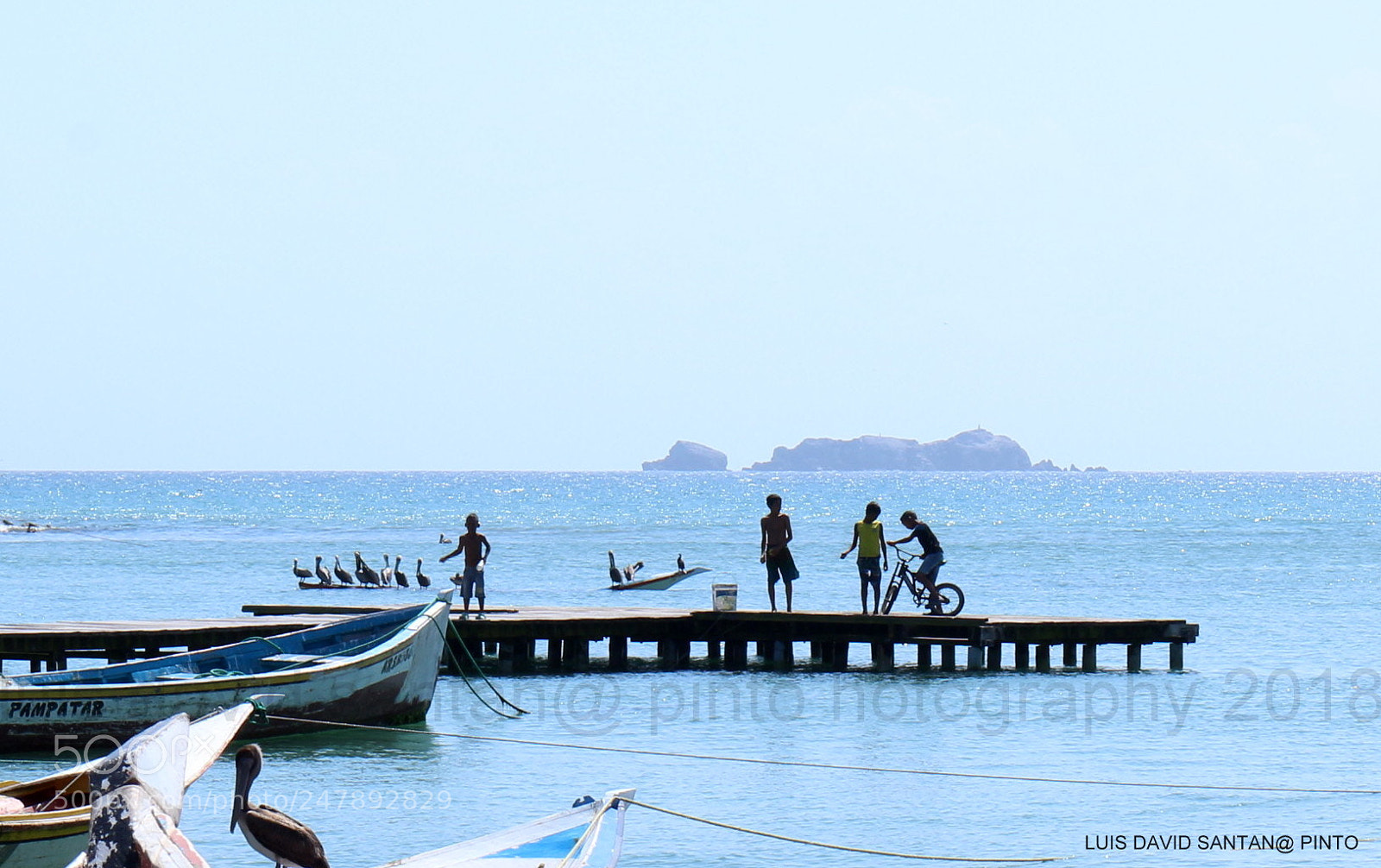 Canon EOS 700D (EOS Rebel T5i / EOS Kiss X7i) sample photo. Children playing on the photography