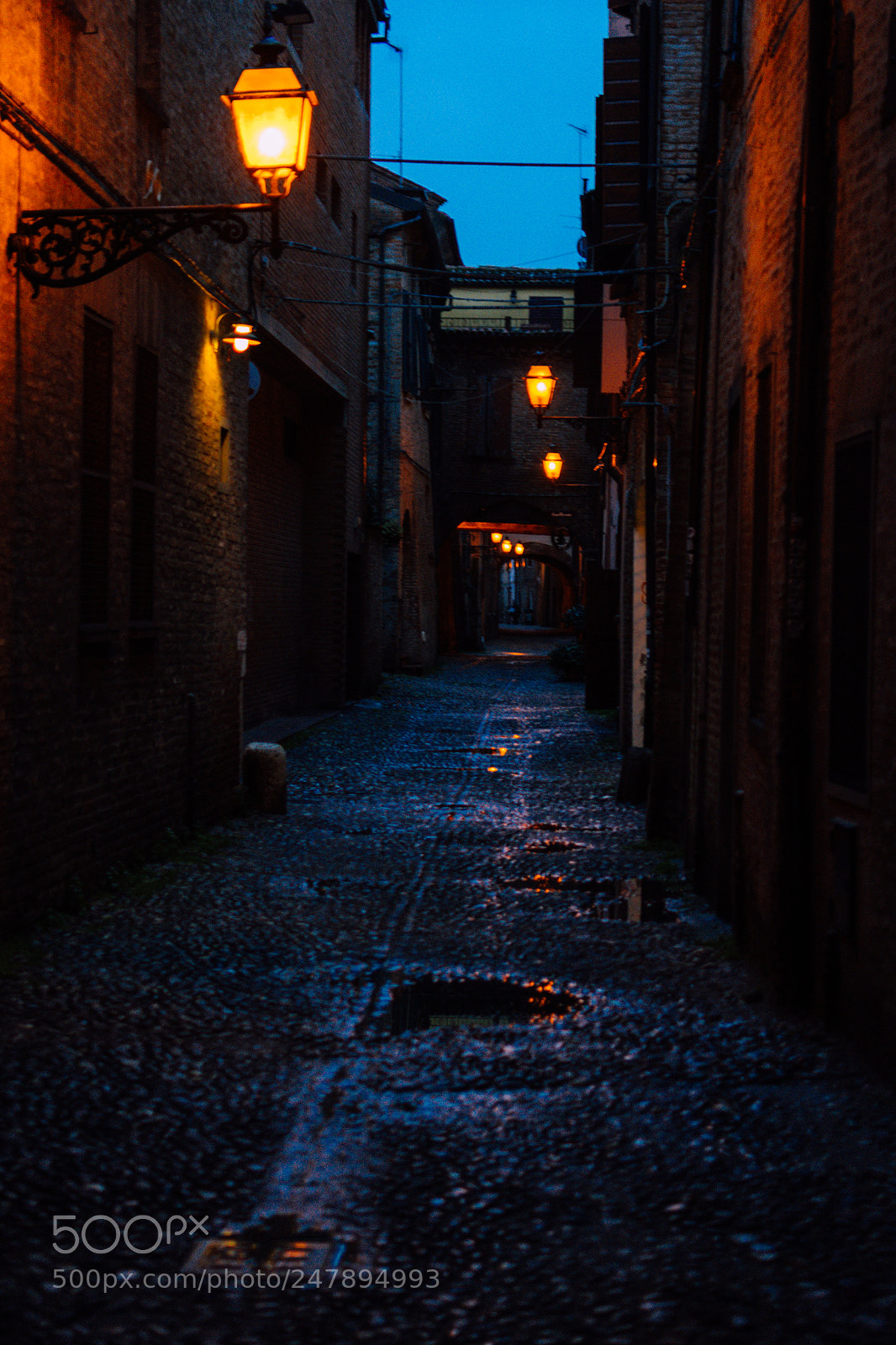 Nikon D3400 sample photo. Ferrara dipinta all'imbrunire photography