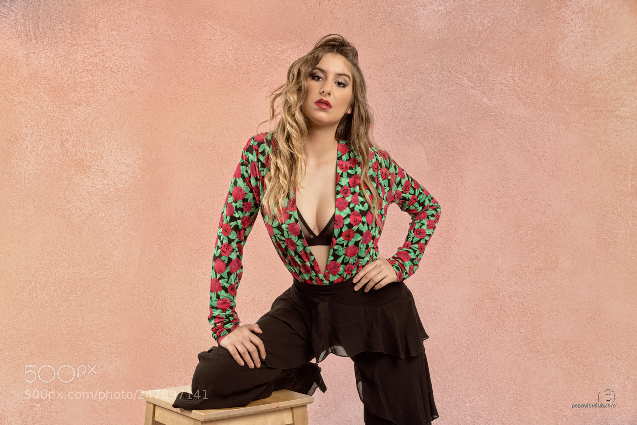 Canon EOS-1D X sample photo. Pilar en el estudio. photography