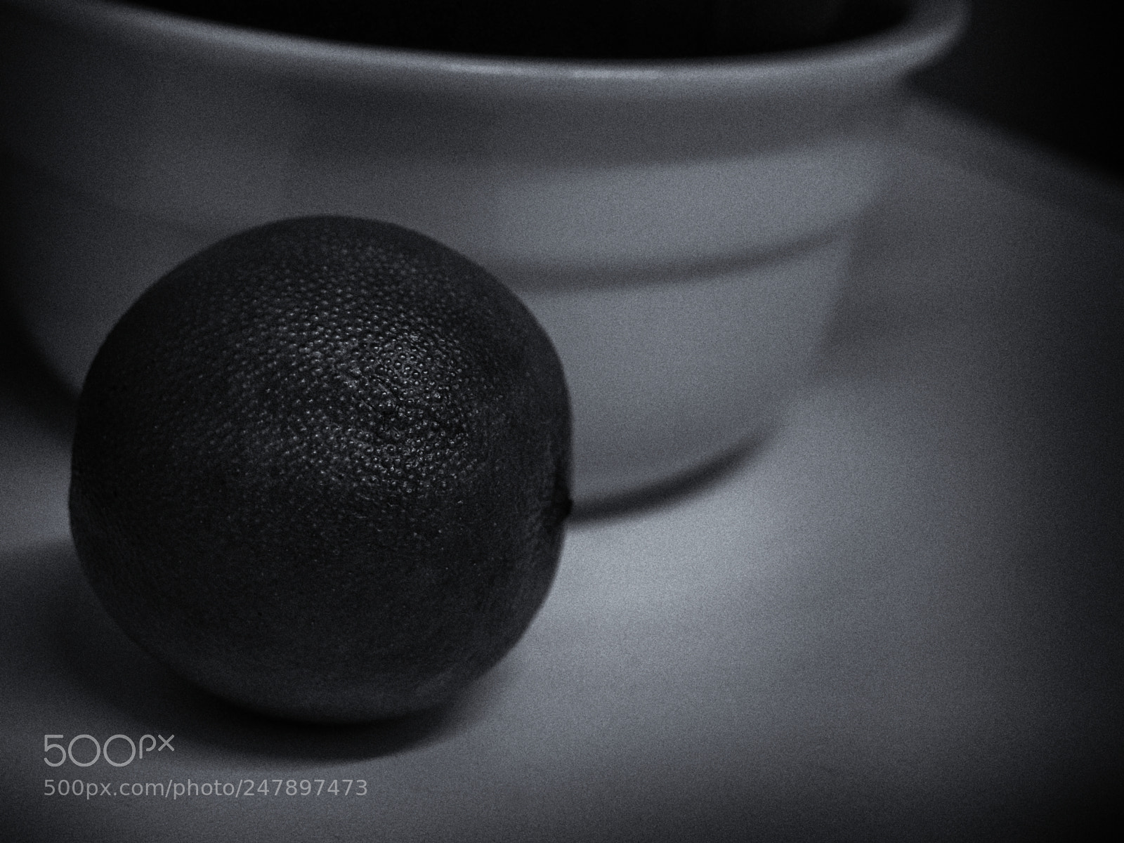 Olympus OM-D E-M10 II sample photo. Lime in a dark photography